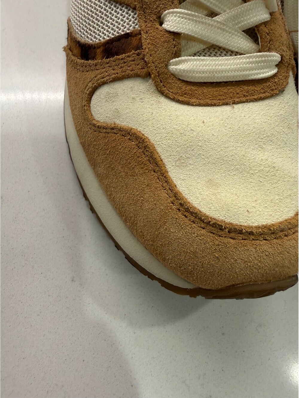 Vionic Monarch Leather Trim Sneakers Size 6 - Picture 4 of 8